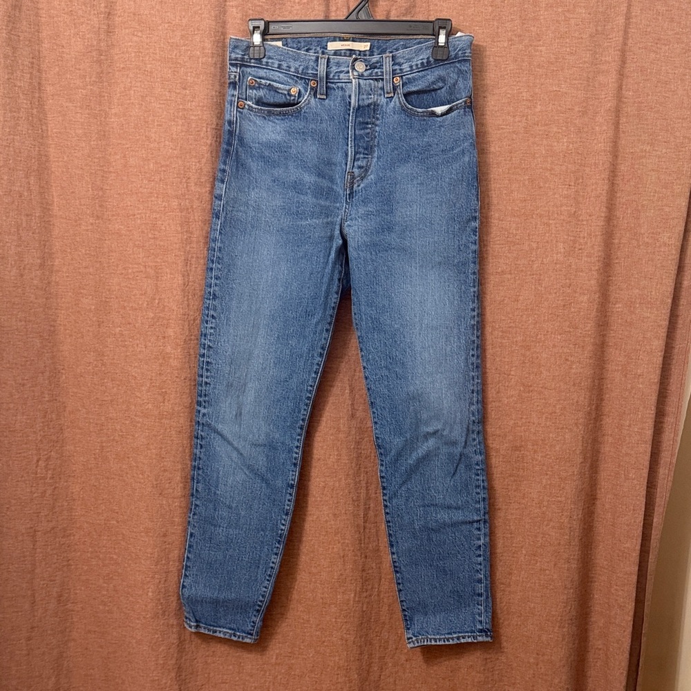 Levi’s Wedgie Jeans